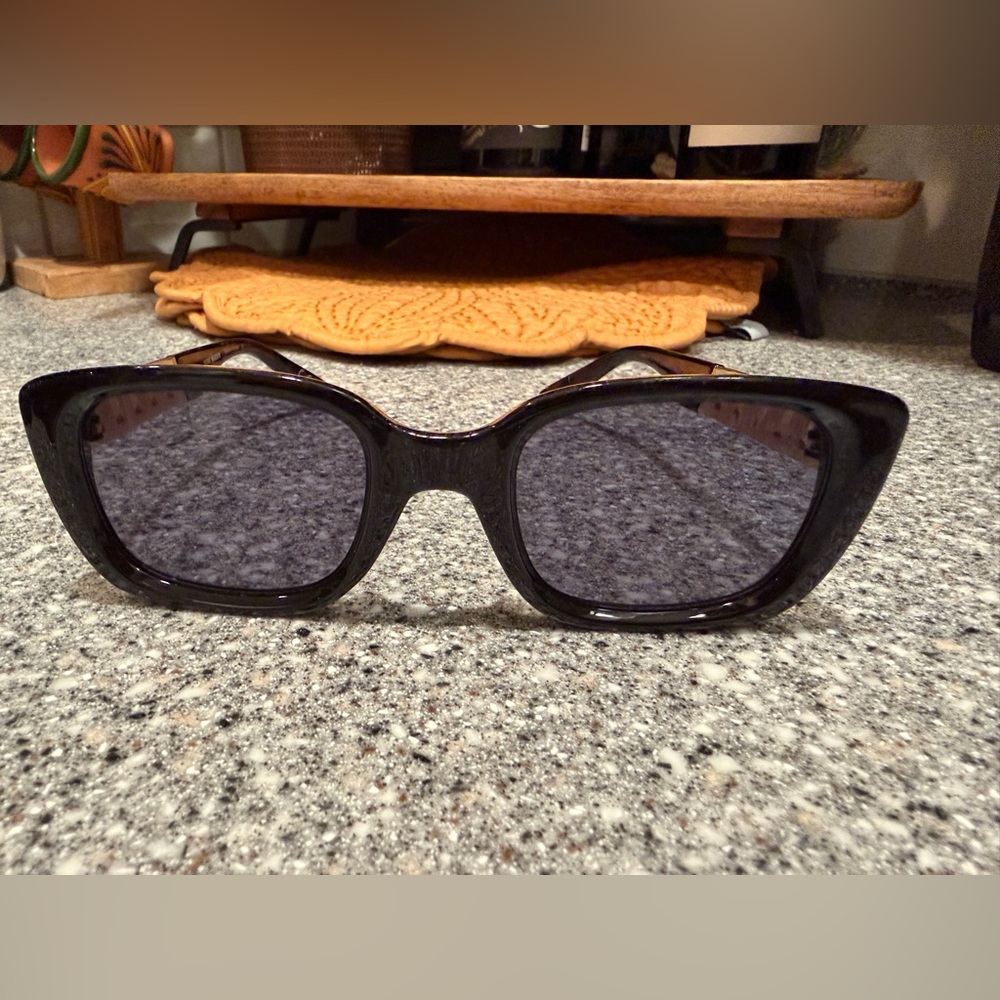 Womens Steve Madden Dawson Design Black Gold Frame